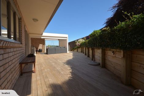 Photo of property in 17 Arthur Carwen Place, Pukekohe, 2120