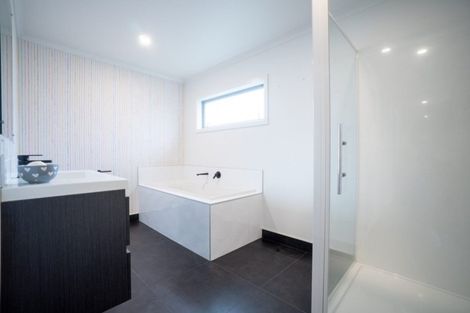 Photo of property in 6 Waimarama Court, Roslyn, Palmerston North, 4414