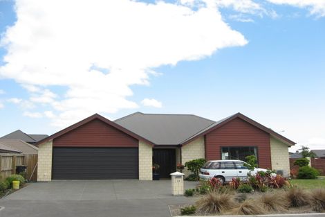 Photo of property in 29 Foresters Crescent, Parklands, Christchurch, 8083