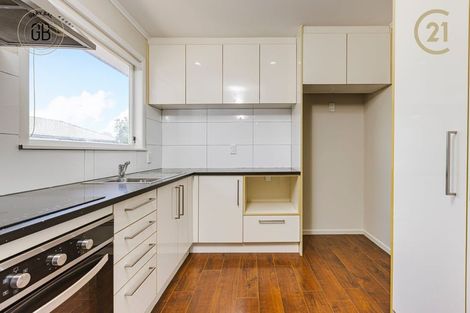 Photo of property in 6 Braeburn Place, Takanini, 2112