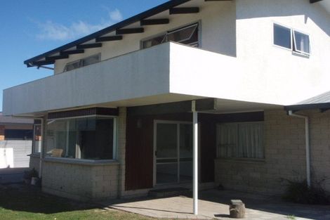 Photo of property in 615 Avenue Road West, Saint Leonards, Hastings, 4120