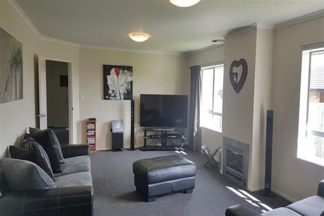 Photo of property in 33 Masefield Terrace, Kelvin Grove, Palmerston North, 4414