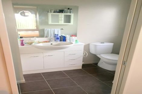 Photo of property in 80 Oteki Park Drive, Welcome Bay, Tauranga, 3112