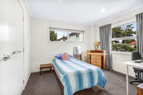 Photo of property in 4/50 Banbury Crescent, Fairfield, Hamilton, 3214