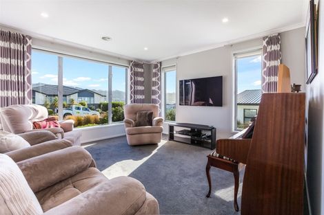 Photo of property in 15 Ken Douglas Drive, Aotea, Porirua, 5024