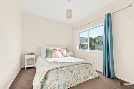 Photo of property in 2/2 Bentinck Street, Wallaceville, Upper Hutt, 5018