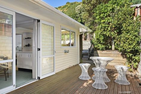 Photo of property in 6 Linwood Way, Island Bay, Wellington, 6023