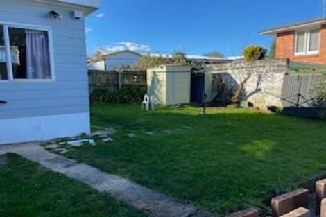 Photo of property in 2/32 Kapuka Road, Mangere Bridge, Auckland, 2022