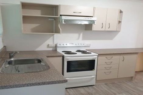 Photo of property in 2/14 Doris Gordon Crescent, Crofton Downs, Wellington, 6035