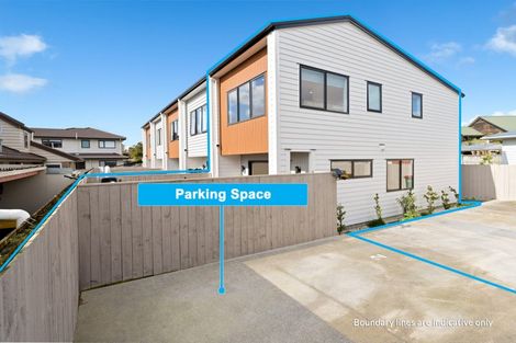 Photo of property in 2/10 Alan Avenue, Henderson, Auckland, 0610