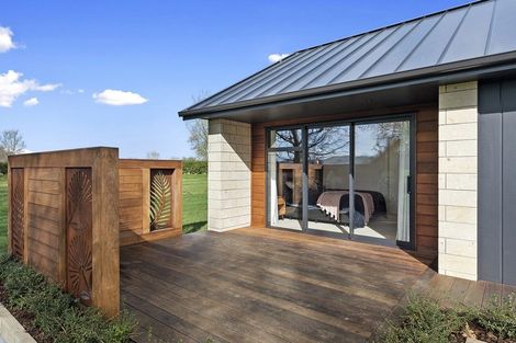 Photo of property in 9 South Oaks Close, Pukemoremore, Cambridge, 3493