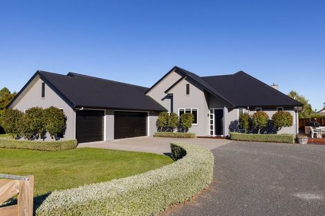 Photo of property in 555 Fencourt Road, Cambridge, 3493