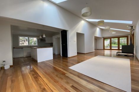 Photo of property in 20 Airlie Road, Plimmerton, Porirua, 5026