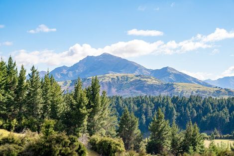 Photo of property in 47 Carrickmore Crescent, Wanaka, 9305