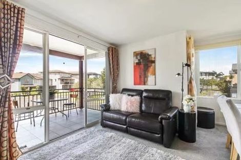 Photo of property in 28 Opito Way, East Tamaki, Auckland, 2013