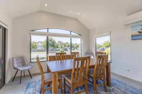 Photo of property in 94 Weggery Drive, Waikanae Beach, Waikanae, 5036