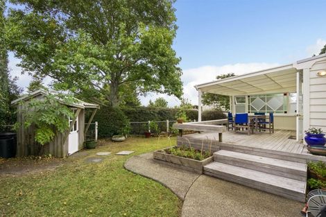 Photo of property in 235 Onewa Road, Birkenhead, Auckland, 0626