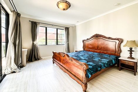 Photo of property in 25a Rothesay Bay Road, Rothesay Bay, Auckland, 0630