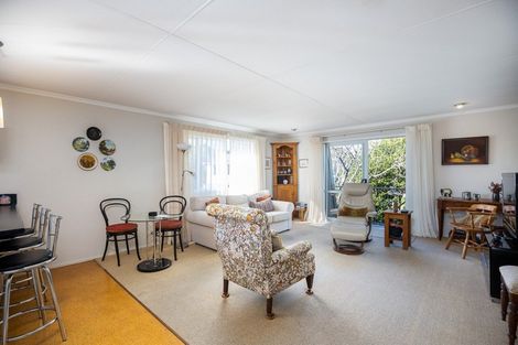 Photo of property in 8 Saint Ives Grove, Whalers Gate, New Plymouth, 4310