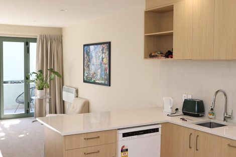 Photo of property in 8/19 Ocean View Road, Hillcrest, Auckland, 0627