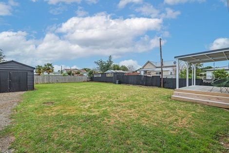 Photo of property in 13 Fox Street, Woodville, 4920