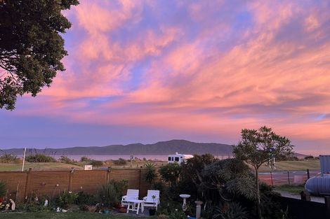 Photo of property in 55 Marine Parade, Paraparaumu Beach, Paraparaumu, 5032