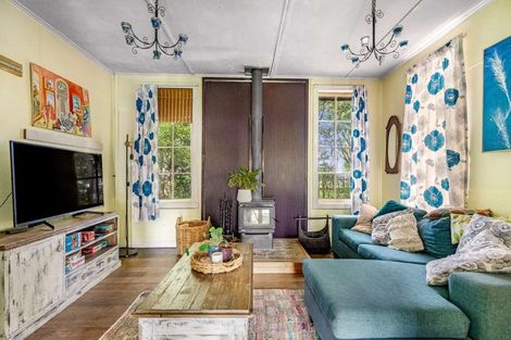 Photo of property in 16 Cole Street, Dannevirke, 4930