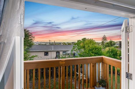 Photo of property in 1/33 Lavelle Road, Henderson, Auckland, 0612
