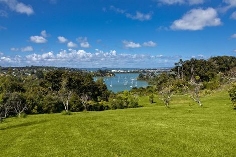 Photo of property in 1 Buckleys Track, Paremoremo, Auckland, 0632