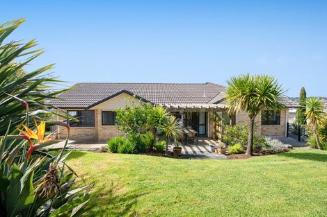 Photo of property in 30 Bayview Park Lane, Orewa, 0931