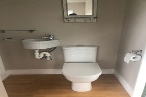 Photo of property in 134 Wadestown Road, Wadestown, Wellington, 6012