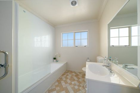 Photo of property in 57 Lakewood Avenue, Churton Park, Wellington, 6037