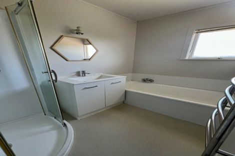 Photo of property in 1/29 Pupuke Road, Takapuna, Auckland, 0622