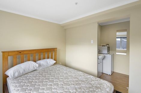 Photo of property in 8 Kowhai Terrace, Saint Martins, Christchurch, 8022