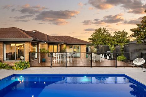 Photo of property in 28 Madison Street, Cambridge, 3434