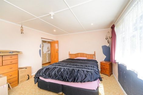 Photo of property in 100 Alexandra Street, Marton, 4710