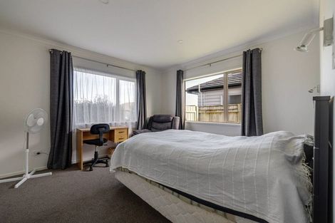 Photo of property in 6 Silkwood Place, Fitzherbert, Palmerston North, 4410