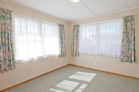Photo of property in 6 Duff Crescent, Highbury, Palmerston North, 4412