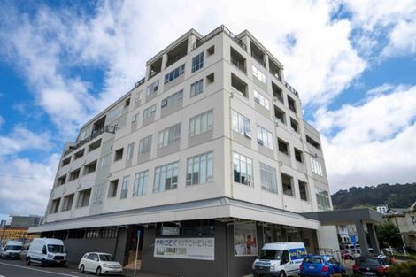 Photo of property in Stadium Garden Flats, 418/107 Thorndon Quay, Pipitea, Wellington, 6011