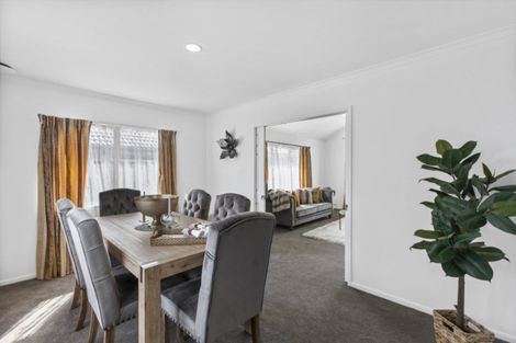 Photo of property in 7 Thornbury Crescent, East Tamaki Heights, Auckland, 2016