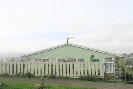Photo of property in 14 Carbine Place, Ascot Park, Porirua, 5024