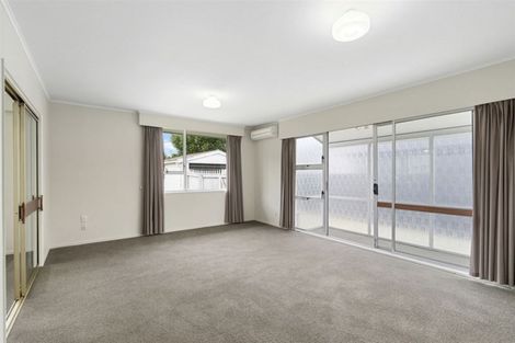 Photo of property in 2/76 Grants Road, Papanui, Christchurch, 8053