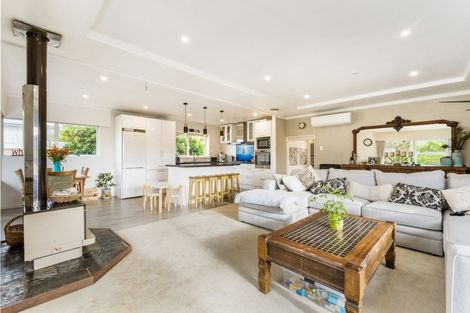 Photo of property in 5 Paparata Road, Bombay, 2675