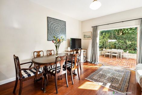 Photo of property in 7 Lower Watt Street, Wadestown, Wellington, 6012