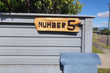 Photo of property in 5 Olive Close, Omokoroa, 3114