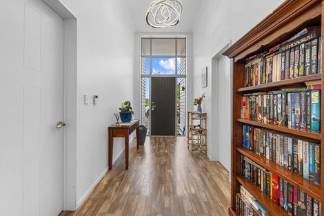 Photo of property in 587 Great South Road, Rosehill, Papakura, 2113