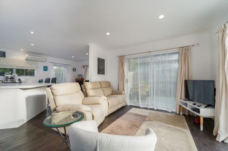 Photo of property in 78 Regent Street, Martinborough, 5711