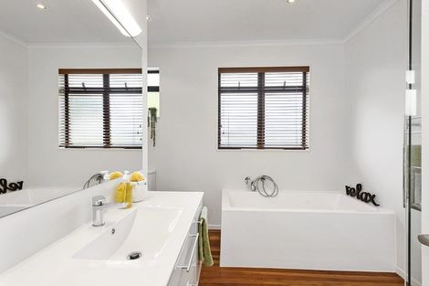 Photo of property in 15 Darley Street, Maeroa, Hamilton, 3200