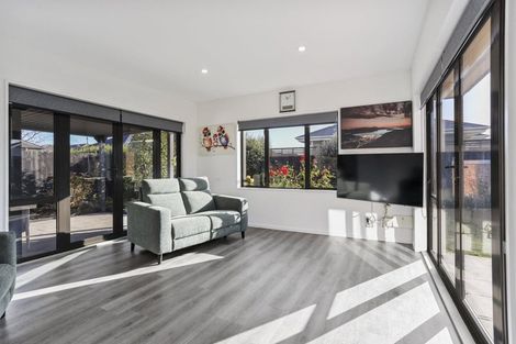 Photo of property in 6 Taiwhenua Street, Rangiora, 7400
