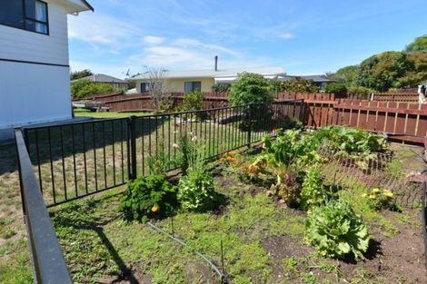 Photo of property in 28 Manaia View Road, One Tree Point, 0118